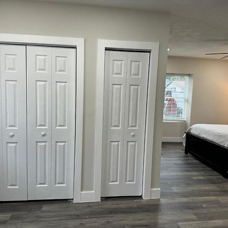 Deluxe Apartment Whit Laundry Tampa Exterior photo