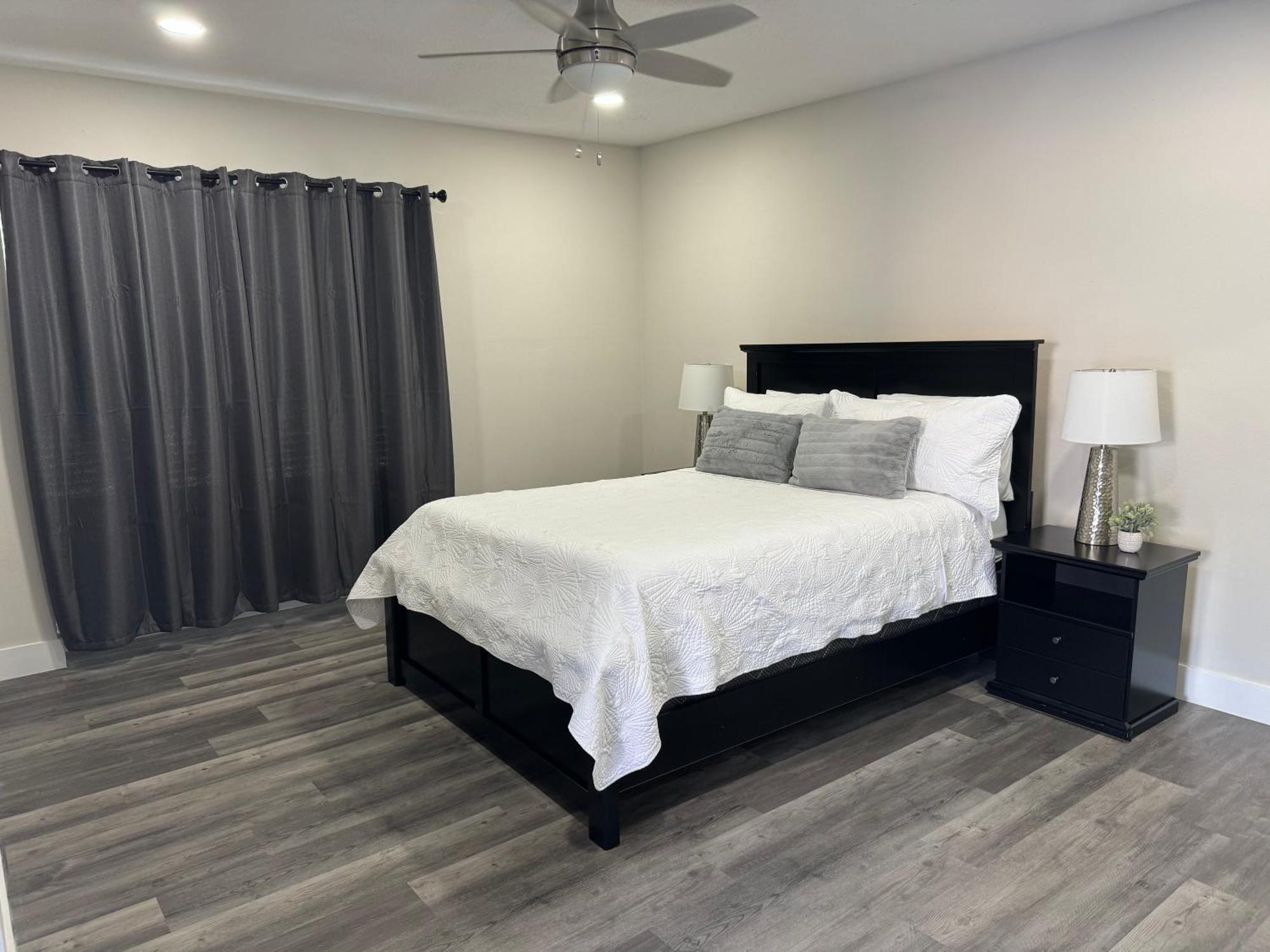 Deluxe Apartment Whit Laundry Tampa Exterior photo